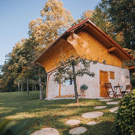Sleeping With Bees - Tourist Farm Muha Apartment Гросупле Екстериор снимка