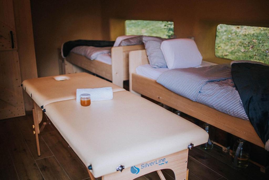 Sleeping With Bees - Tourist Farm Muha Apartment Гросупле Екстериор снимка